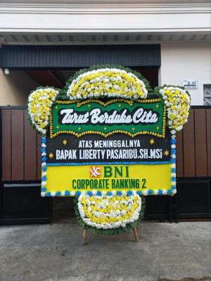 Papan Bunga Duka di Sintang
