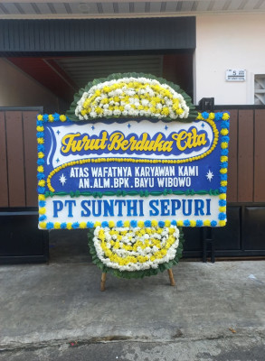 Papan Bunga Duka di Sintang