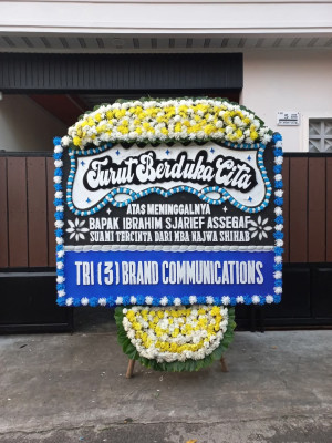 Papan Bunga Duka di Sintang